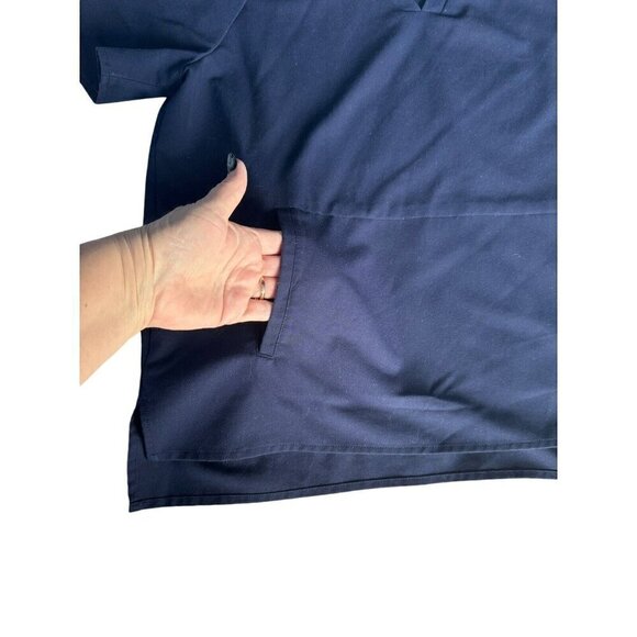 Figs Woman's Sz Large Navy Blue Short Sleeve V Neck Kangaroo Pocket Scrub Top - Picture 9 of 10
